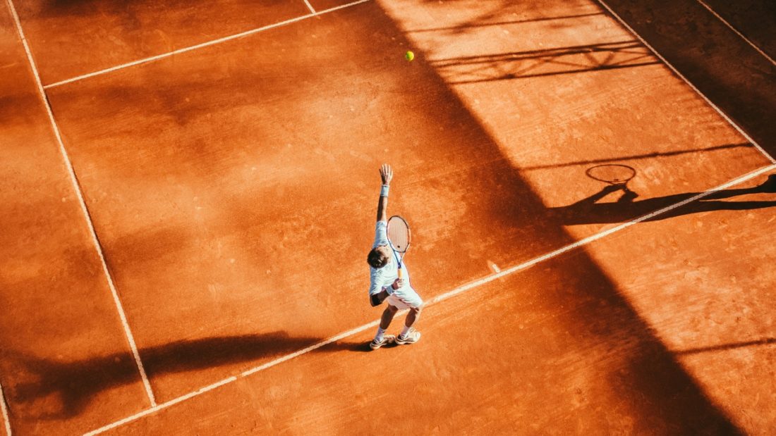 Le yoga ? Une bonne préparation pour les champions de tennis ! Découvrez la Revue Française de Yoga Sport et Yoga